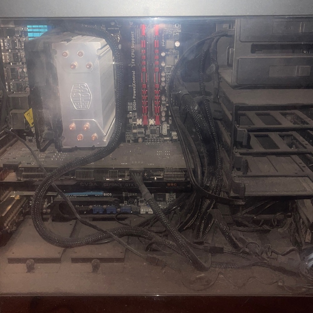 Custom built pc - Picture 3 of 4